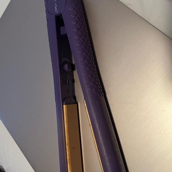NuME Purple Silhouette Hair Straightener - Picture 2 of 5